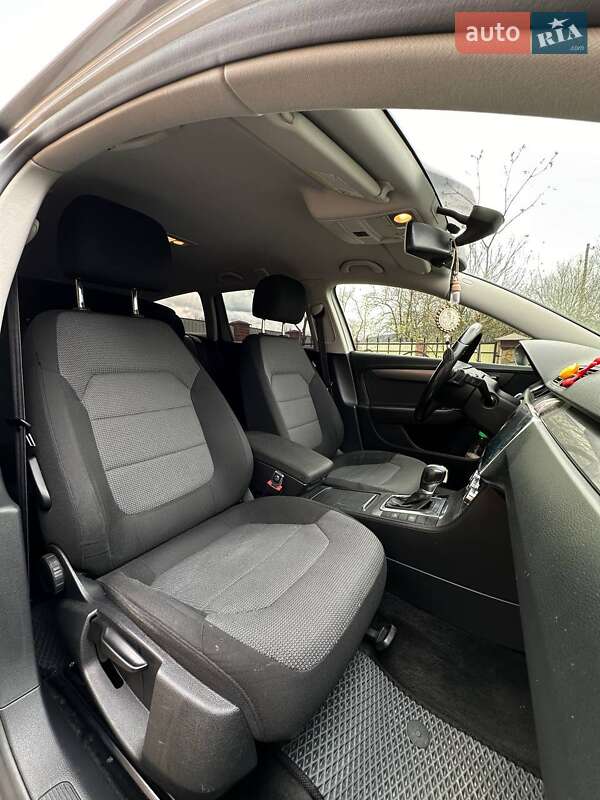 Универсал Volkswagen Passat 2012 в Долине