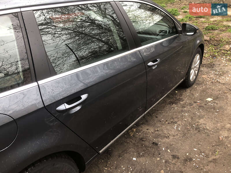 Универсал Volkswagen Passat 2013 в Киеве