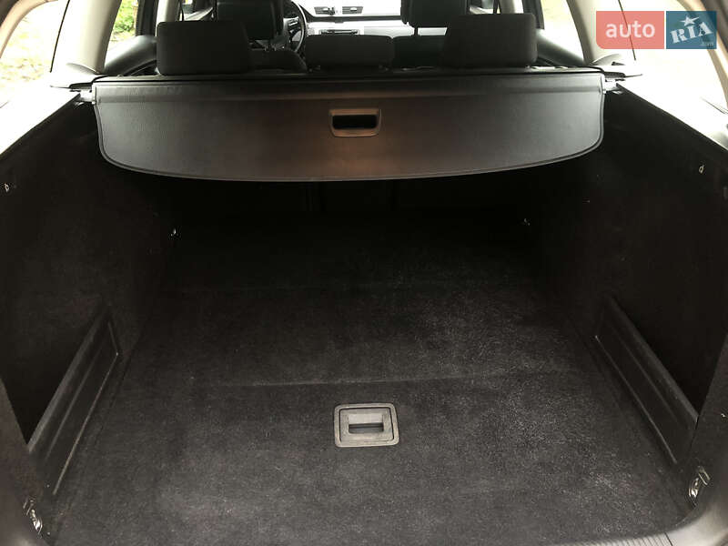 Универсал Volkswagen Passat 2013 в Киеве