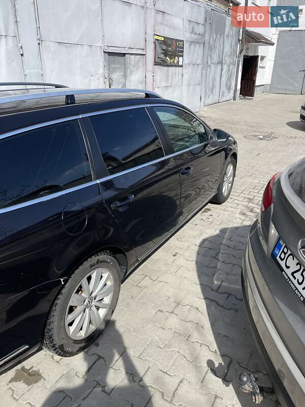 Универсал Volkswagen Passat 2012 в Львове