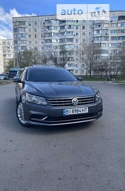 Седан Volkswagen Passat 2016 в Полтаве