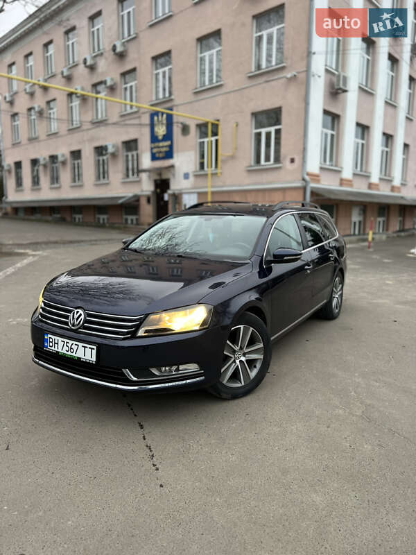 Универсал Volkswagen Passat 2012 в Одессе