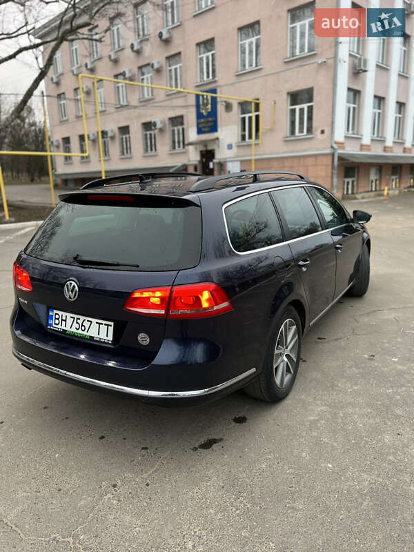 Универсал Volkswagen Passat 2012 в Одессе