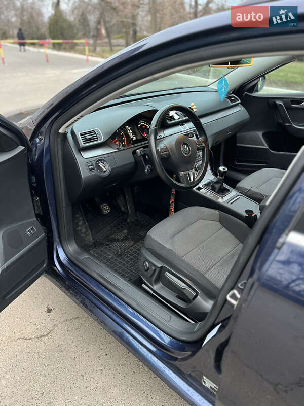 Универсал Volkswagen Passat 2012 в Одессе