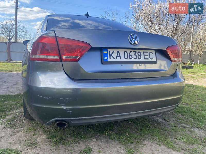 Седан Volkswagen Passat 2013 в Киеве