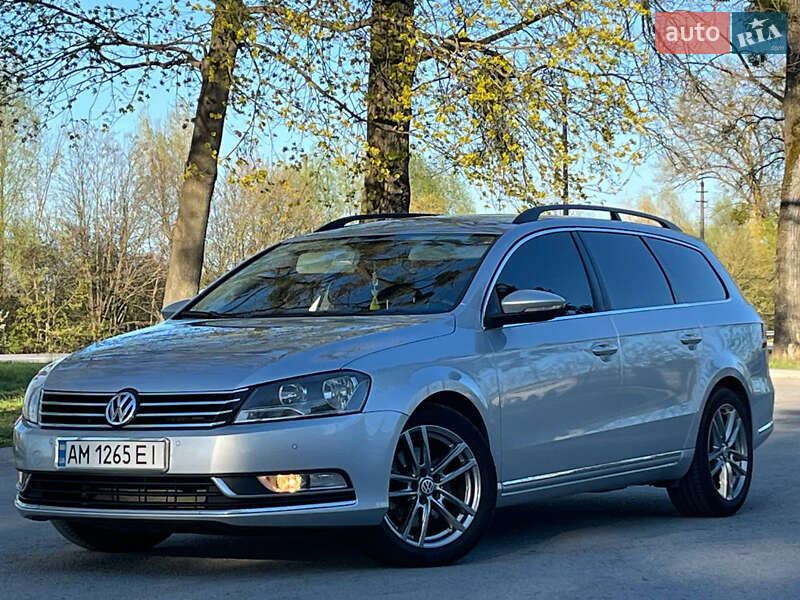 Универсал Volkswagen Passat 2011 в Звягеле