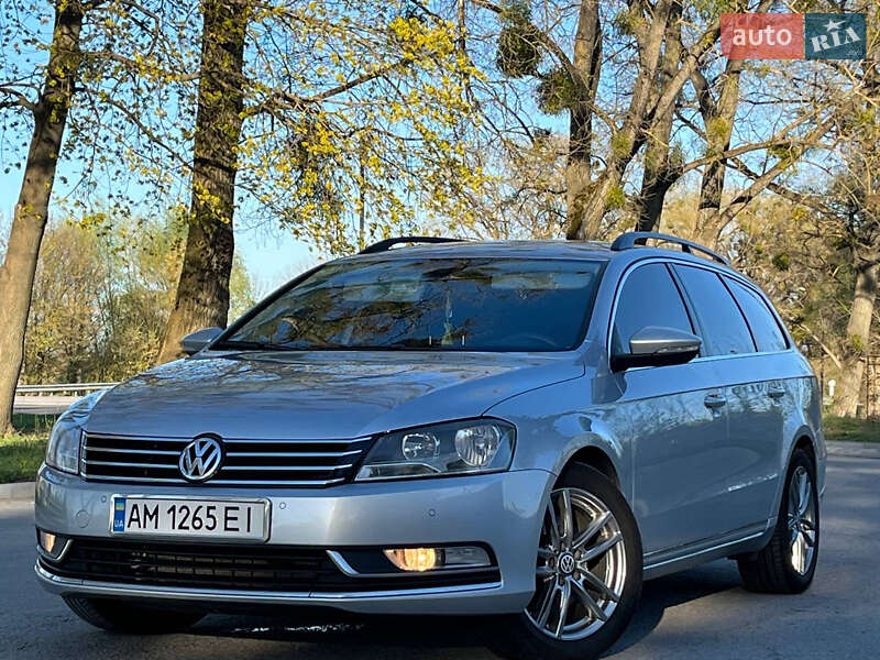 Универсал Volkswagen Passat 2011 в Звягеле