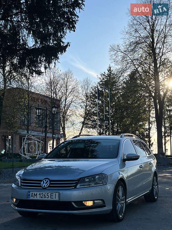 Универсал Volkswagen Passat 2011 в Звягеле