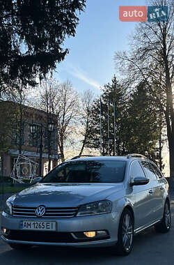 Универсал Volkswagen Passat 2011 в Звягеле