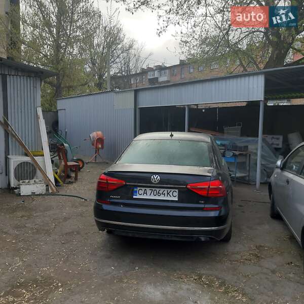 Седан Volkswagen Passat 2016 в Черкасах