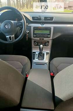 Седан Volkswagen Passat 2011 в Полтаве