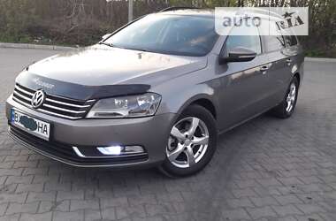 Универсал Volkswagen Passat 2011 в Хмельницком