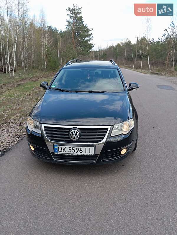 Універсал Volkswagen Passat 2006 в Зарічному