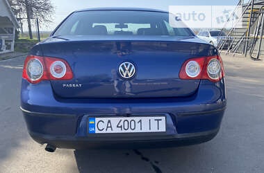 Седан Volkswagen Passat 2005 в Лубнах