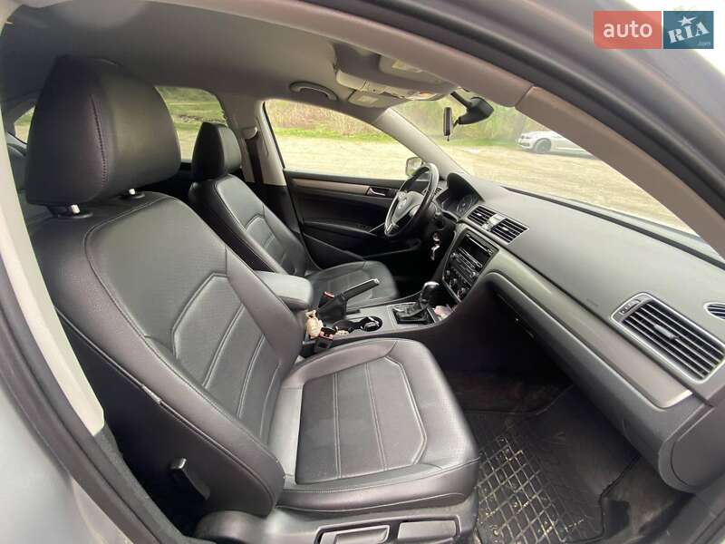 Седан Volkswagen Passat 2015 в Болехове