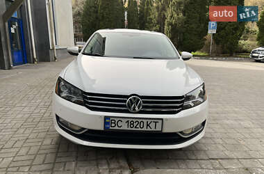 Седан Volkswagen Passat 2011 в Львове