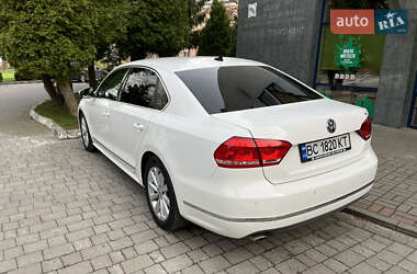 Седан Volkswagen Passat 2011 в Львове