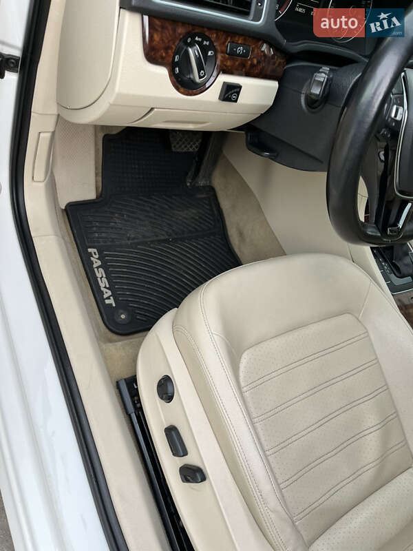 Седан Volkswagen Passat 2011 в Львові фото 23 Седан Volkswagen Passat 2011 в Львові