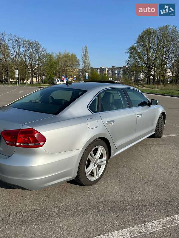 Седан Volkswagen Passat 2014 в Кропивницькому