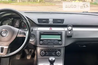 Volkswagen Passat 2010