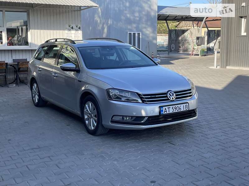 Універсал Volkswagen Passat 2011 в Новоселиці