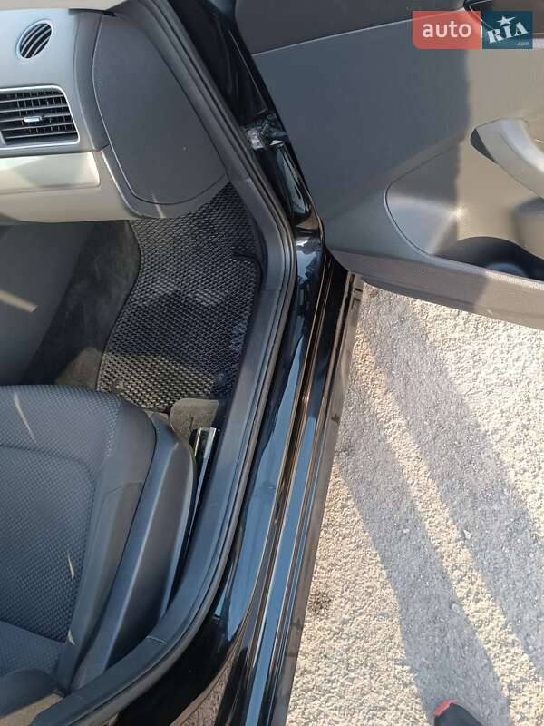 Седан Volkswagen Passat 2013 в Виннице