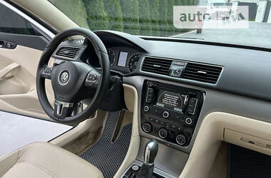 Седан Volkswagen Passat 2013 в Києві