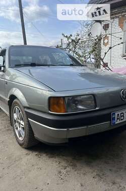 Седан Volkswagen Passat 1989 в Гайсину
