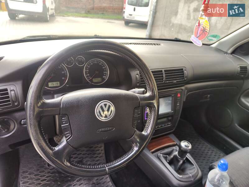 Седан Volkswagen Passat 2003 в Могилів-Подільському