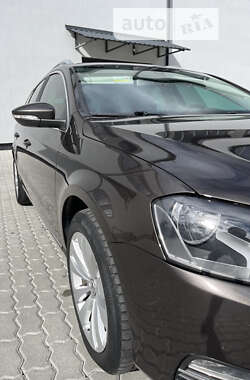 Универсал Volkswagen Passat 2012 в Бориславе