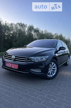 Универсал Volkswagen Passat 2020 в Львове