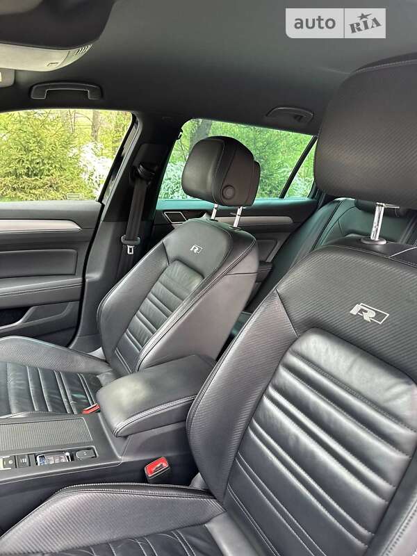 Универсал Volkswagen Passat 2018 в Киеве