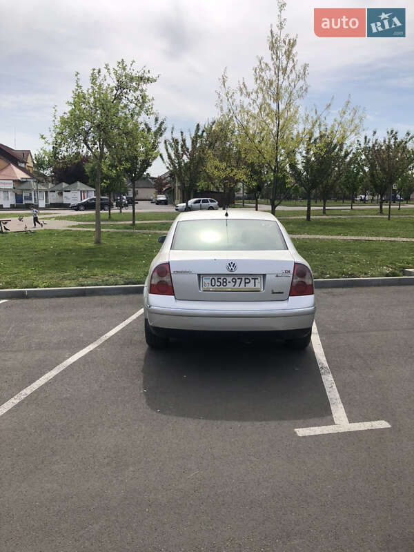 Седан Volkswagen Passat 2001 в Мукачево