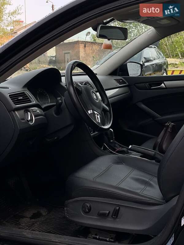 Седан Volkswagen Passat 2014 в Виннице