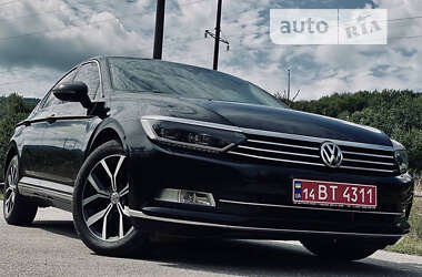 Седан Volkswagen Passat 2018 в Сваляве