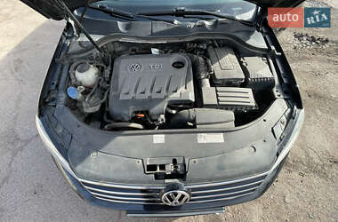 Универсал Volkswagen Passat 2012 в Чернигове