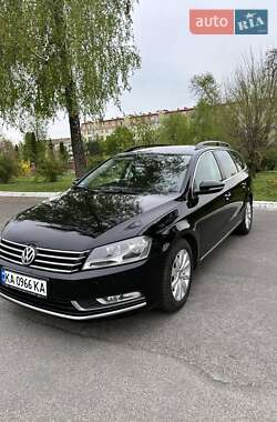 Універсал Volkswagen Passat 2012 в Києві