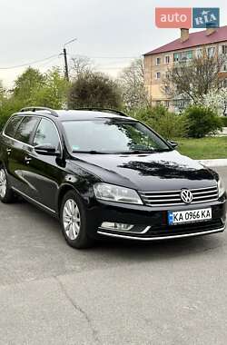 Універсал Volkswagen Passat 2012 в Києві