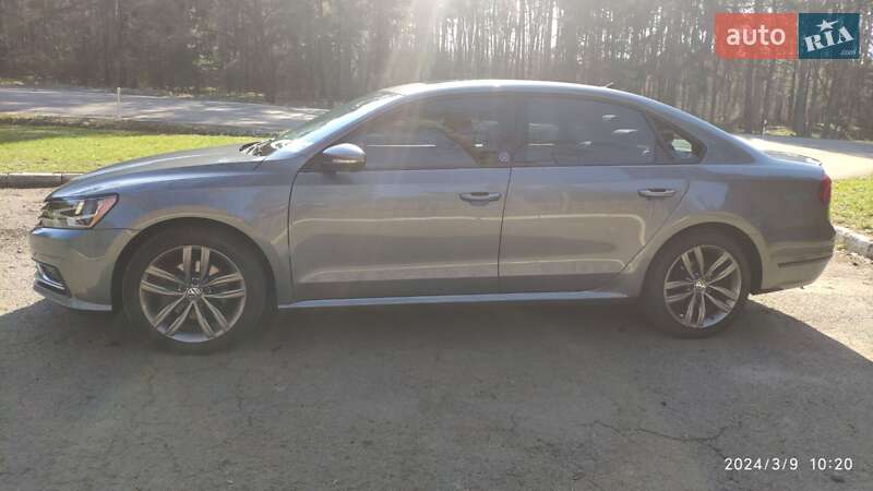 Седан Volkswagen Passat 2018 в Луцке фото 2 Седан Volkswagen Passat 2018 в Луцке