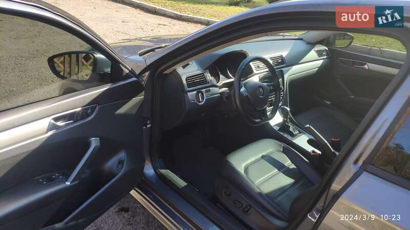 Седан Volkswagen Passat 2018 в Луцке фото 12 Седан Volkswagen Passat 2018 в Луцке