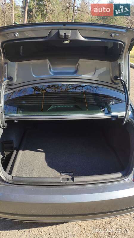 Седан Volkswagen Passat 2018 в Луцке фото 24 Седан Volkswagen Passat 2018 в Луцке