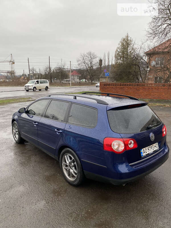 Універсал Volkswagen Passat 2010 в Ужгороді