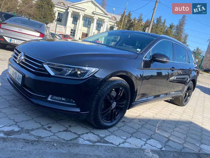 Універсал Volkswagen Passat 2015 в Дніпрі