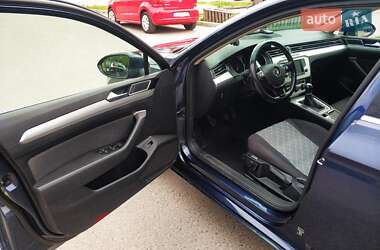 Универсал Volkswagen Passat 2015 в Ровно