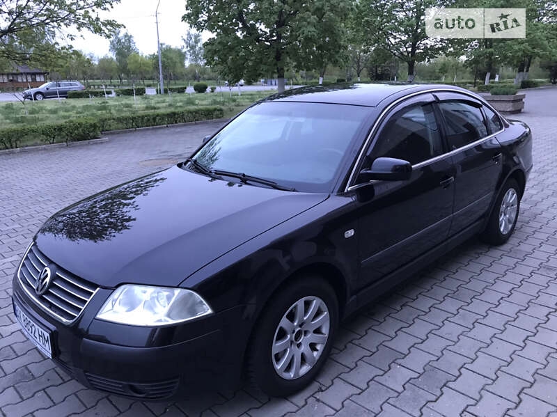 Седан Volkswagen Passat 2002 в Нетешине