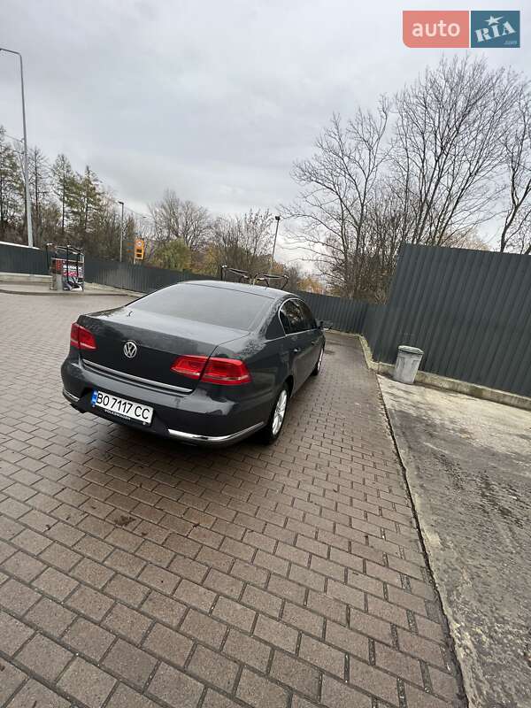 Седан Volkswagen Passat 2011 в Тернополе