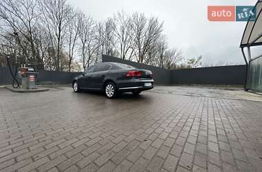 Седан Volkswagen Passat 2011 в Тернополе