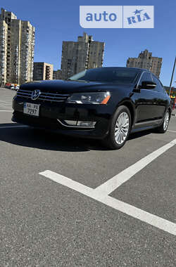 Седан Volkswagen Passat 2012 в Києві