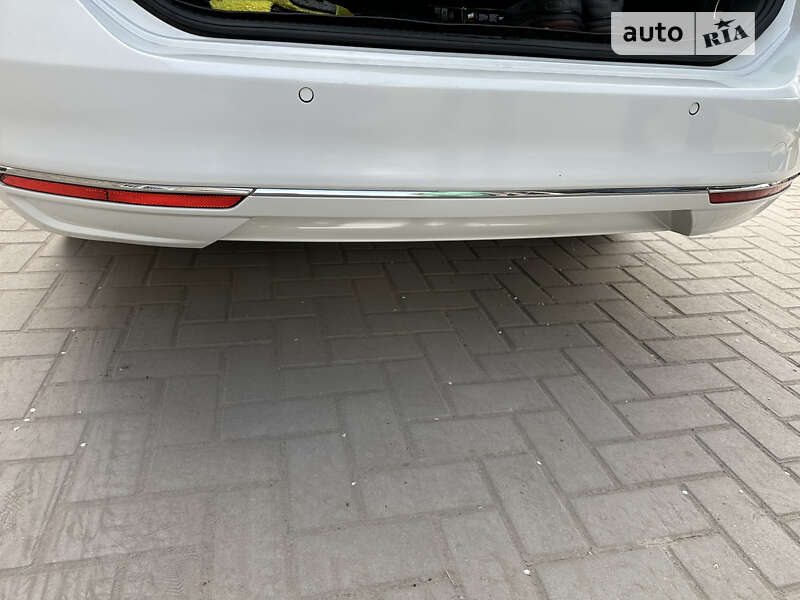 Универсал Volkswagen Passat 2017 в Павлограде