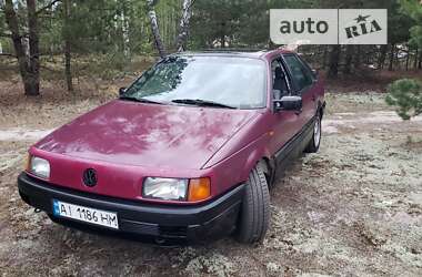 Седан Volkswagen Passat 1989 в Вишгороді